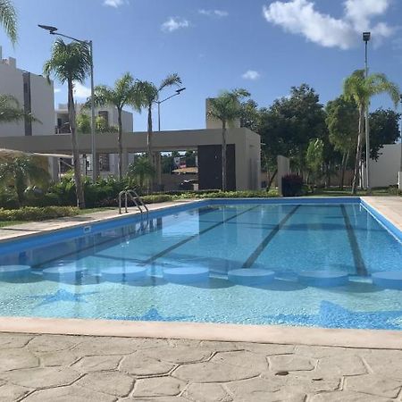 Yellowsub Apartments Cancún Esterno foto