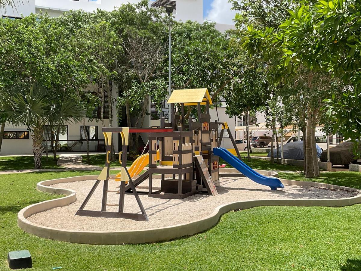 Yellowsub Apartments Cancún Esterno foto