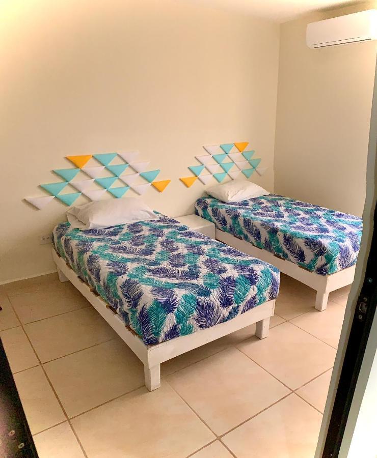 Yellowsub Apartments Cancún Esterno foto